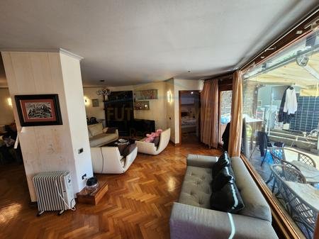 Tirane, shitet apartament 3+1 Kati 2, 172 m² 776.400 € 