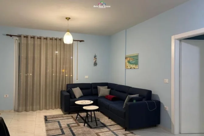 Tirane, jepet me qera apartament 1+1+Ballkon Kati 8, 65 m² 500 € (tek Kompleksi Golden Park)
