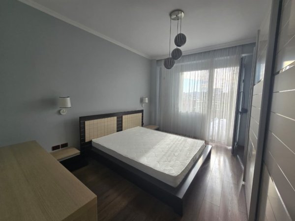 Tirane, jepet me qera apartament 1+1+Aneks+Ballkon Kati 8, 100 m² 800 € (Vila Gold, Rruga e Dibres)