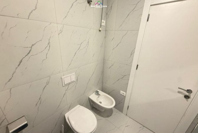 Tirane, jepet me qera apartament 1+1+Ballkon Kati 2, 60 m² 600 € (prane Spar)