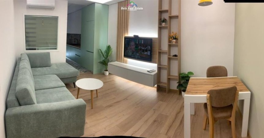 Tirane, jepet me qera apartament 1+1+Ballkon Kati 3, 60 m² 600 € (prane Kristal Center)