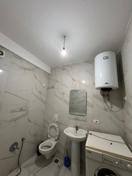Tirane, jepet me qera apartament 1+1 Kati 0, 60 m² 300 € (astir)