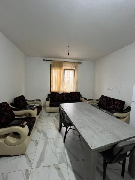 Tirane, jepet me qera apartament 1+1 Kati 0, 60 m² 300 € (astir)