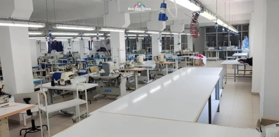 Tirane, jepet me qera magazine Kati 0, 900 m² 3.150 € (tek Ish Fabrika e Qelqit)