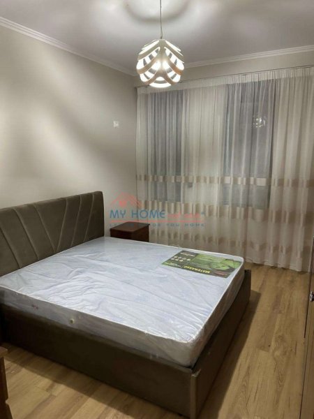 Tirane, jepet me qera apartament 1+1+Ballkon Kati 7, 60 m² 570 € (Rruga e Kavajes)