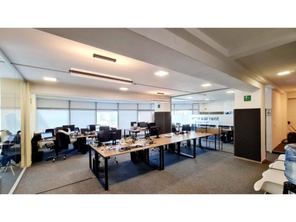 Tirane, shitet ambjent biznesi Kati 5, 256 m² 700.000 € (Rruga e Dibres, Tiranë)