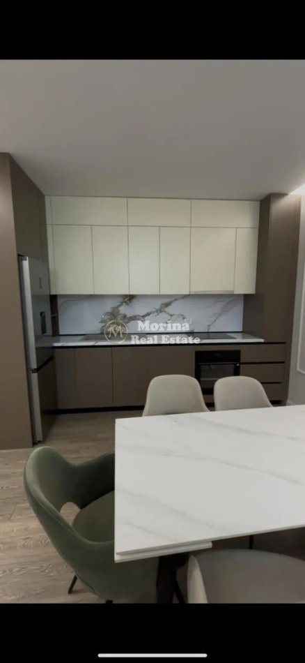 Tirane, jepet me qera apartament 2+1 Kati 1, 95 m² 1.100 € (Teg)