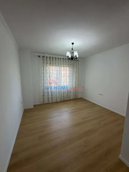 Tirane, shitet apartament 1+1+Ballkon Kati 3, 70 m² 91.000 € 