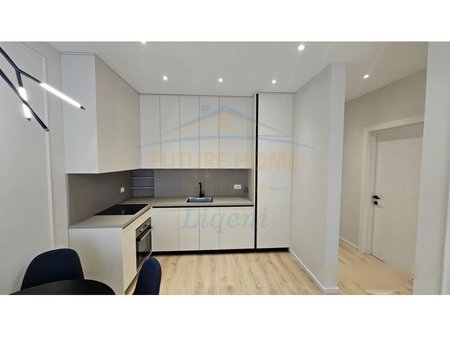Tirane, shitet apartament 1+1 Kati 7, 77 m² 300.000 € (LIQENI,PARKU OLIMPIK,RRUGA E KOSOVAREVE)