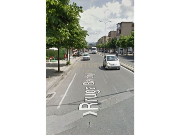 Tirane, shitet ambjent biznesi Kati 0, 97 m² 330.000 € (Rruga Bardhyl)