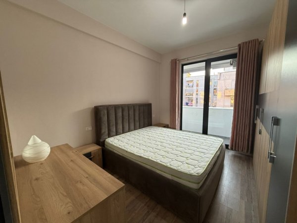 Tirane, jepet me qera apartament 2+1+2 +POST PARKIMI Kati 5, 98 m² 570 € (URBAN PLANING)