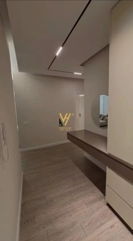 Tirane, jepet me qera apartament 2+1+Ballkon Kati 1, 95 m² 1.100 € (ROSE GARDEN, TEG)