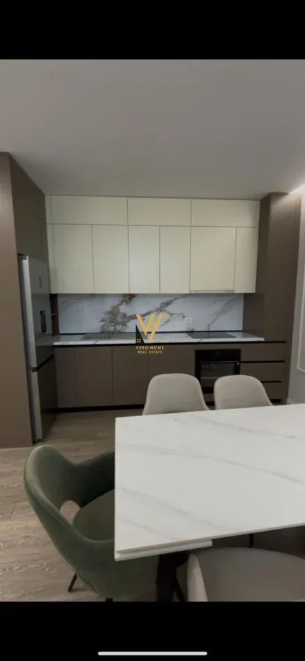 Tirane, jepet me qera apartament 2+1+Ballkon Kati 1, 95 m² 1.100 € (ROSE GARDEN, TEG)