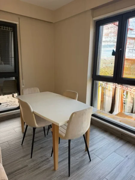Tirane, jepet me qera apartament 1+1+Ballkon Kati 6, 65 m² 550 € (Fakulteti Ekonomik)