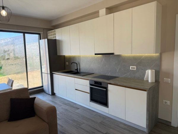 Tirane, jepet me qera apartament 1+1+Ballkon Kati 6, 65 m² 550 € (Fakulteti Ekonomik)