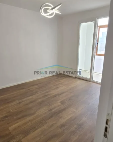 Tirane, shitet apartament 1+1 Kati 4, 59 m² 140.000 €  Rr Kongresi i Lushnjes ( 21 Dhjetori)