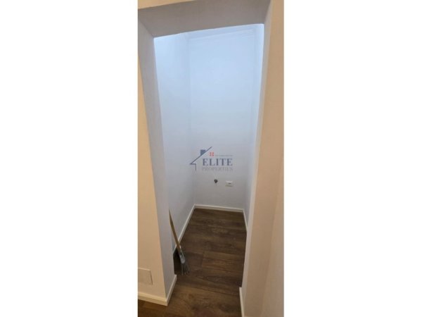 Tirane, shitet apartament 1+1 Kati 4, 59 m² 140.000 € (Prane hotel Mondial)