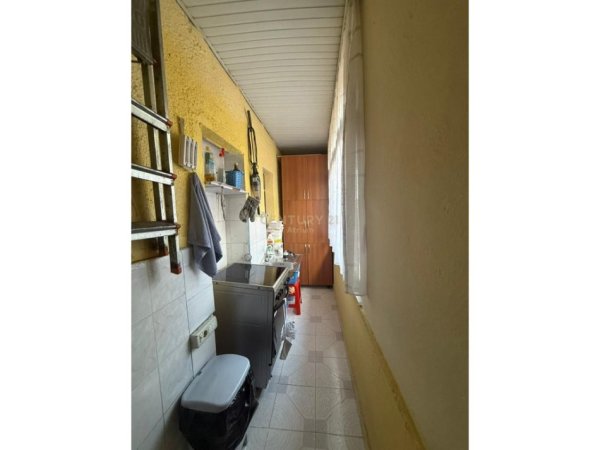 Tirane, jepet me qera apartament 2+1 Kati 2, 72 m² 500 € (Brryli)