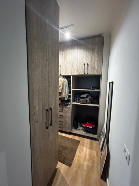 Tirane, jepet me qera apartament 1+1 , 