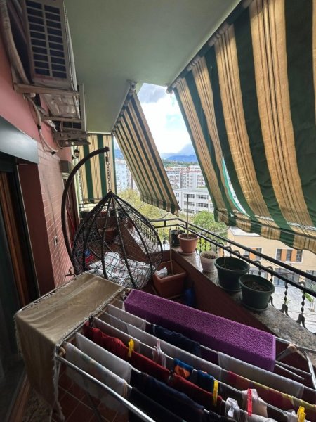 Tirane, jepet me qera apartament 1+1 , 