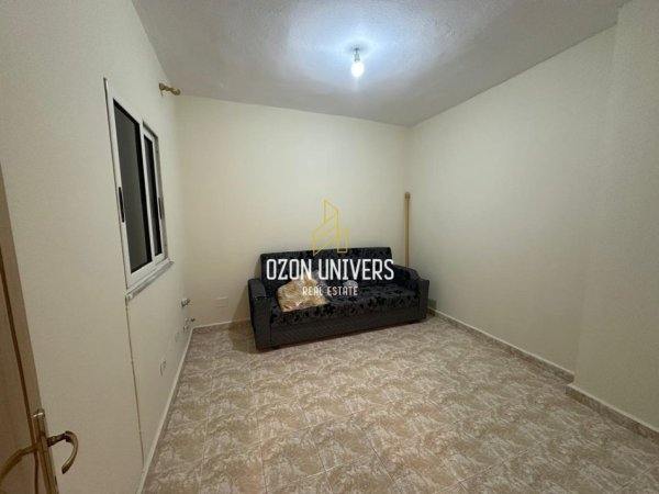 Tirane, jepet me qera apartament 3+1+Ballkon Kati 3, 120 m² 700 € (komuna e parisit)