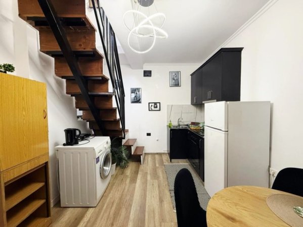 Tirane, shitet apartament Dublex , 49 m² (rruga barrikadave)