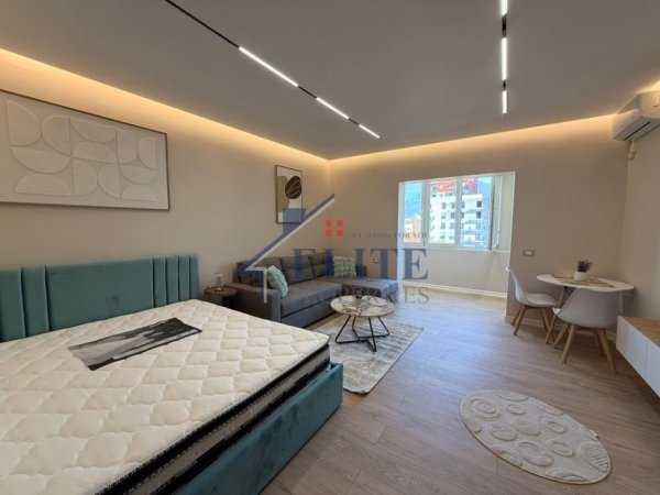 Tirane, shitet garsonier Kati 5, 34 m² 108.000 € (Rruga e Barrikadave)