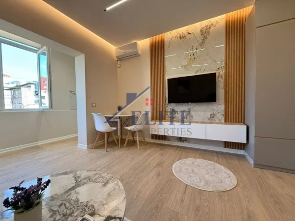 Tirane, shitet garsonier Kati 5, 34 m² 108.000 € (Rruga e Barrikadave)