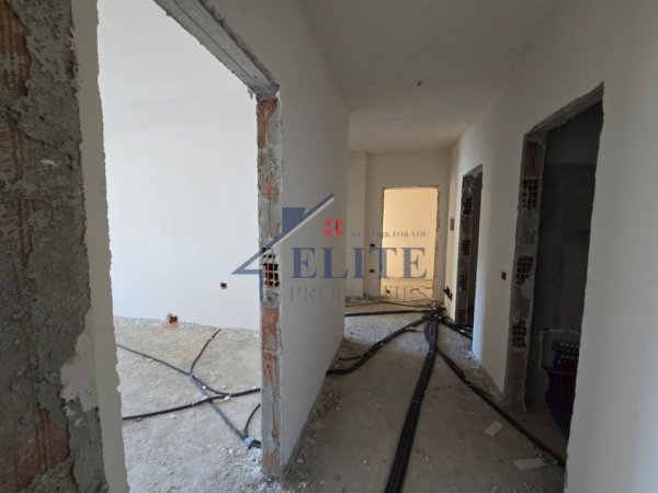 Tirane, shitet apartament 2+1+Aneks+Ballkon Kati 3, 115 m² 115.000 € (Color Splash Paskuqan)