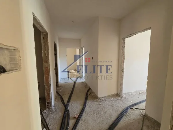 Tirane, shitet apartament 2+1+Aneks+Ballkon Kati 3, 115 m² 115.000 € (Color Splash Paskuqan)
