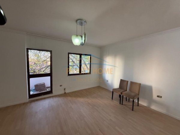 Tirane, shitet apartament 2+1 Kati 1, 105 m² 235.000 € (Rruga Ali Pashe Gucia)