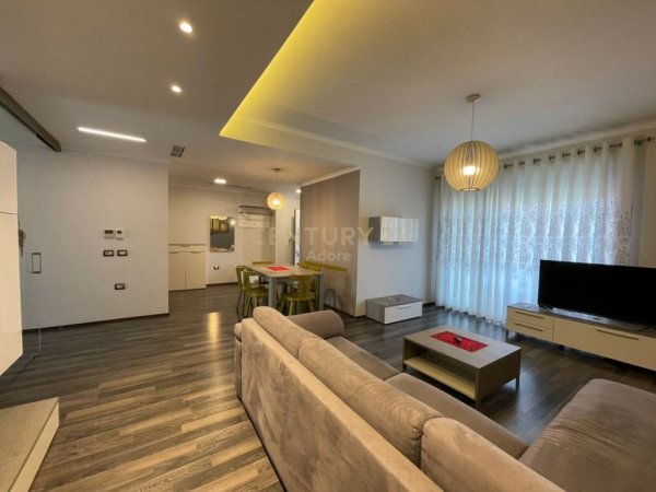 Tirane, jepet me qera apartament 2+1+Ballkon Kati 3, 111 m² 1.400 € (Liqeni Tiranes)