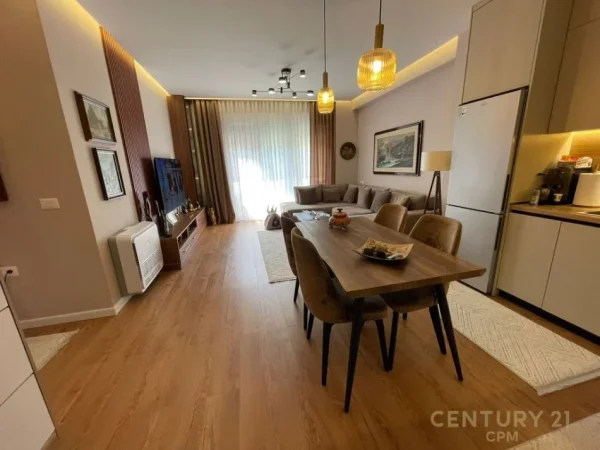 Tirane, shitet apartament 2+1 Kati 4, 97 m² 170.000 € (Kopshti Botanik)