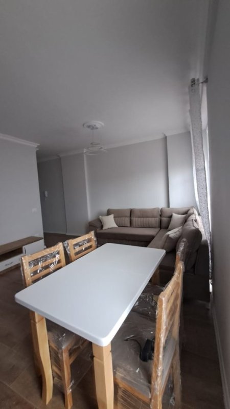 Tirane, jepet me qera apartament 1+1 Kati 3, 65 m² 599 € (ISH FUSHA AVIACIONIT)