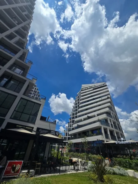 Tirane, shitet apartament 3+1 , 199 m² (lake view)