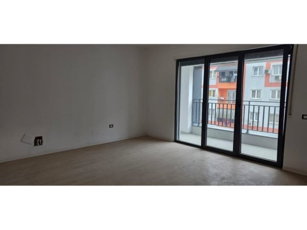 Tirane, jepet me qera apartament 1+1 Kati 3, 72 m² 400 € (Bulevardi i ri)