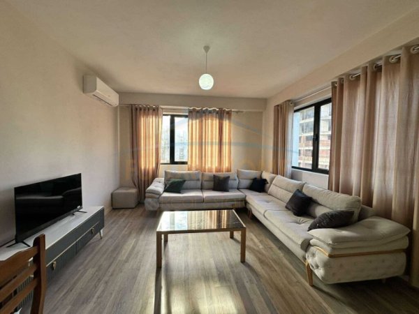 Tirane, jepet me qera apartament 2+1 Kati 5, 98 m² 570 € (UNAZA E RE)