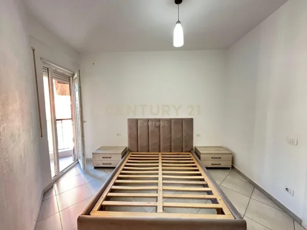 Tirane, shitet apartament 1+1 Kati 3, 62 m² 116.000 € (Brryli)
