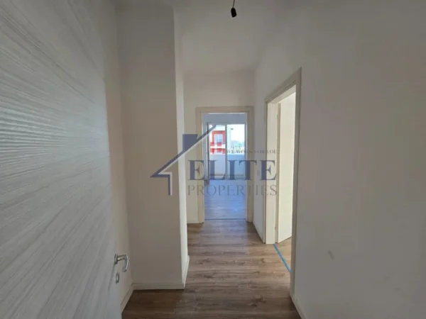 Tirane, shitet apartament 2+1+Ballkon Kati 6, 122 m² 188.139 € (Rruga Dritan Hoxha)