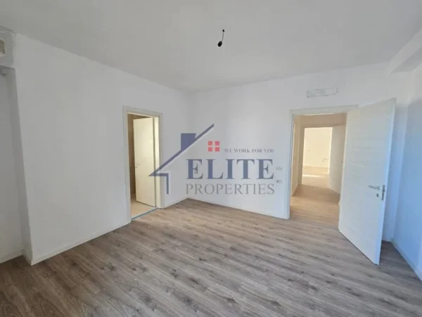 Tirane, shitet apartament 2+1+Ballkon Kati 6, 122 m² 188.139 € (Rruga Dritan Hoxha)