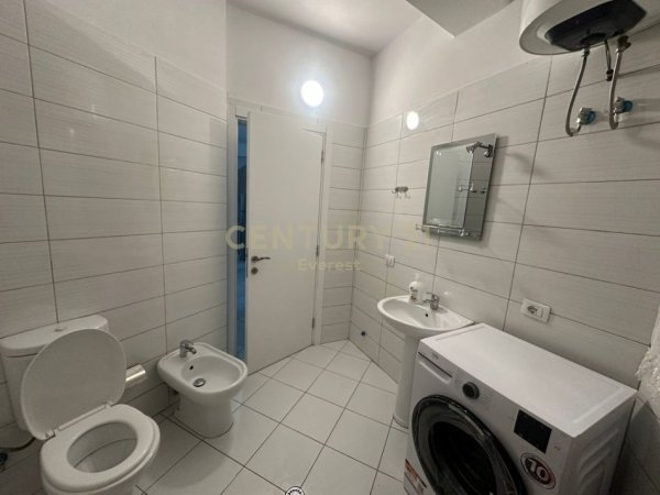 Tirane, shitet apartament 1+1 Kati 3, 62 m² 115.000 € (Brryli)