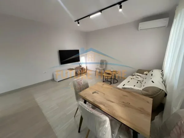 Tirane, jepet me qera apartament 1+1+Ballkon Kati 4, 50 m² 730 € (Rruga e Elbasanit)