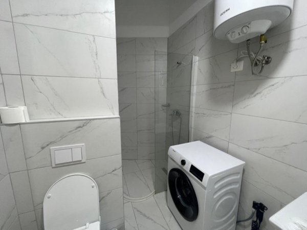 Tirane, jepet me qera apartament 1+1 Kati 8, 50 m² 600 € (Rruga Tefta Tashko)