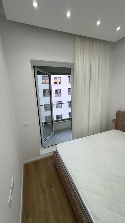 Tirane, jepet me qera apartament 1+1+Ballkon Kati 8, 50 m² 430 € (Rruga Pasho Hysa)
