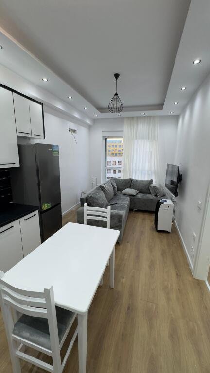 Tirane, jepet me qera apartament 1+1+Ballkon Kati 8, 50 m² 430 € (Rruga Pasho Hysa)