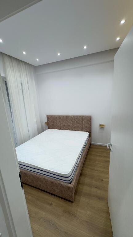 Tirane, jepet me qera apartament 1+1+Ballkon Kati 8, 50 m² 430 € (Rruga Pasho Hysa)