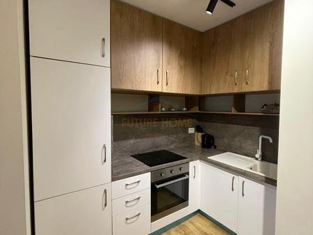 Tirane, jepet me qera apartament 2+1+Ballkon Kati 6, 85 m² 1.000 € (Sami Frasheri , Bllok)