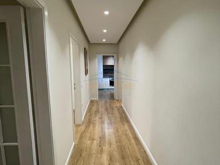 Tirane, jepet me qera apartament 2+1+Ballkon Kati 6, 85 m² 1.000 € (Sami Frasheri , Bllok)