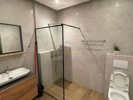 Tirane, jepet me qera apartament 2+1+Ballkon Kati 6, 85 m² 1.000 € (Sami Frasheri , Bllok)