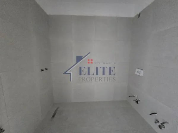 Tirane, shitet apartament 2+1+Ballkon Kati 4, 105 m² 177.582 € (Rruga Dritan Hoxha)